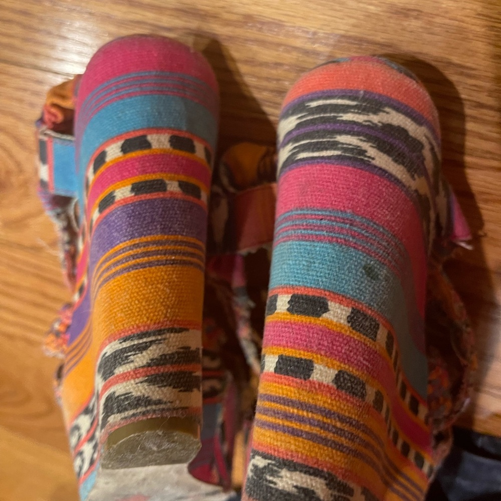 Colorful Betsey Johnson Woven Women's Wedge Sandals - Picture 6 of 8